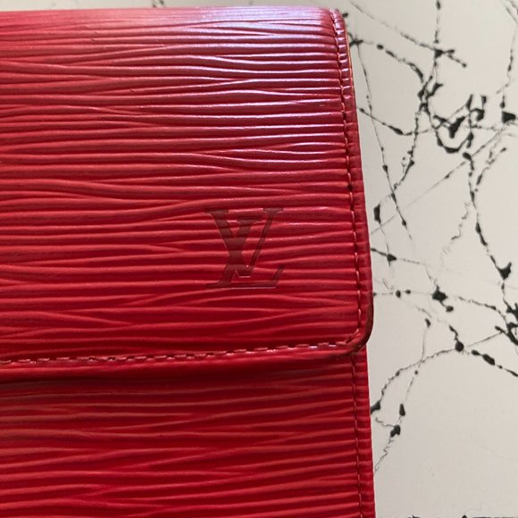 Authentic Louis Vuitton Epi Leather Long Wallet - Picture 3 of 6